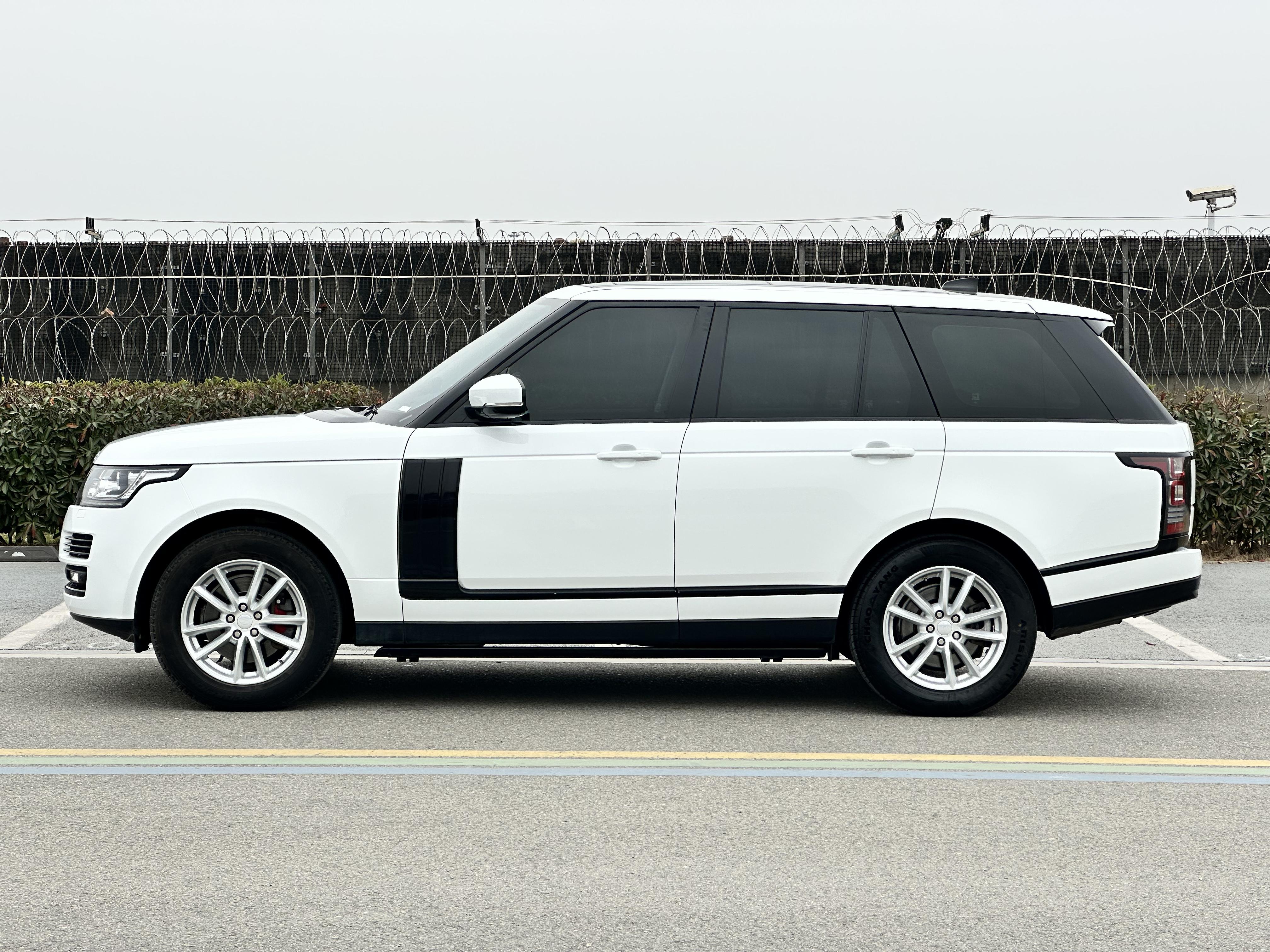 Land Rover Range Rover 2018 thumb 2