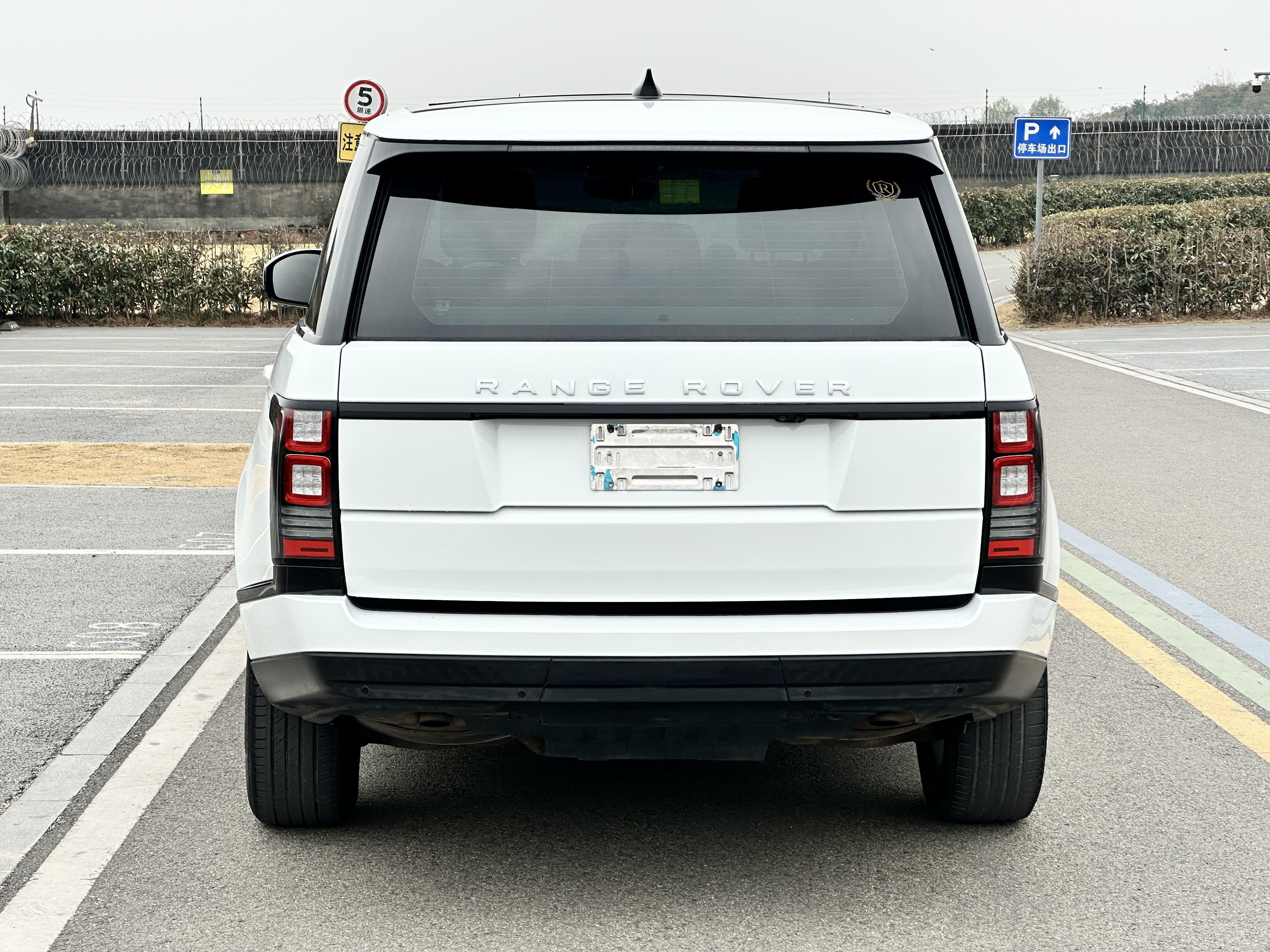 Land Rover Range Rover 2018 thumb 4