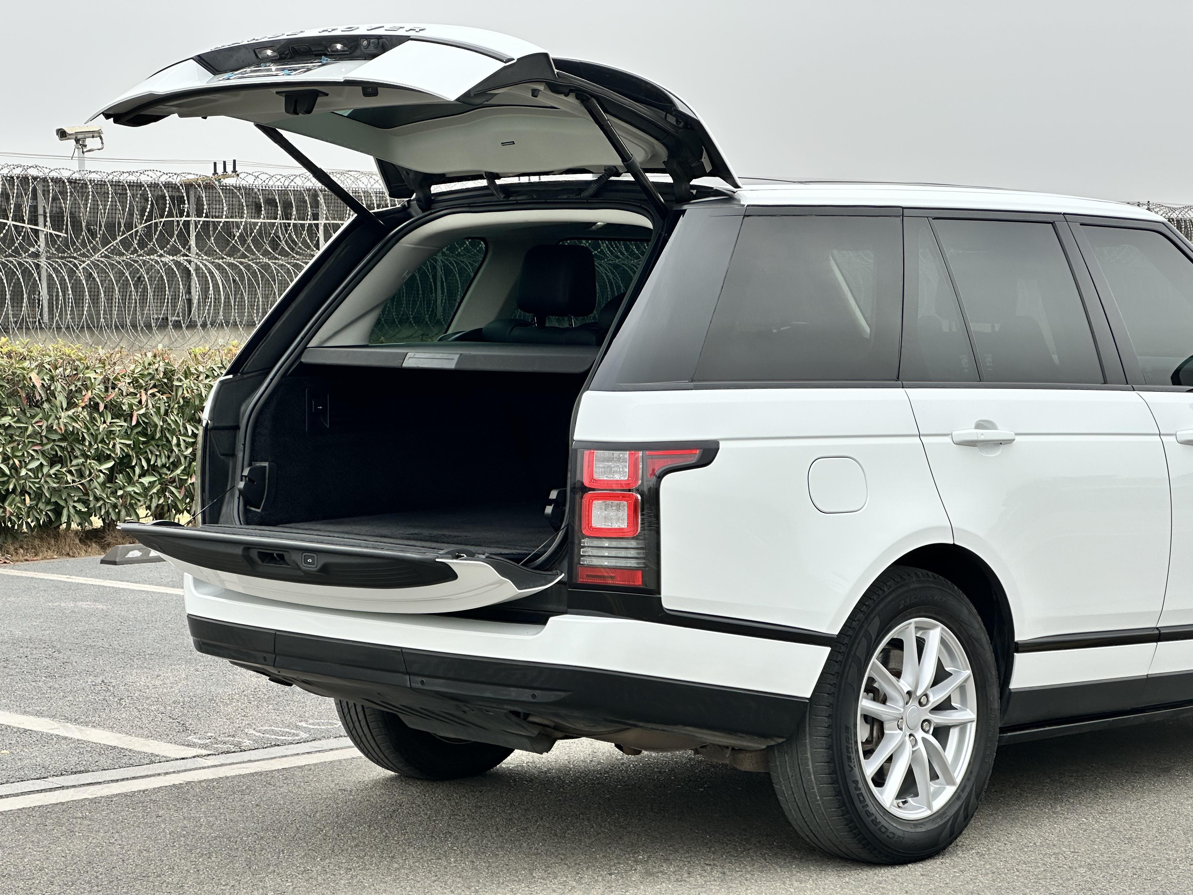 Land Rover Range Rover 2018 thumb 8