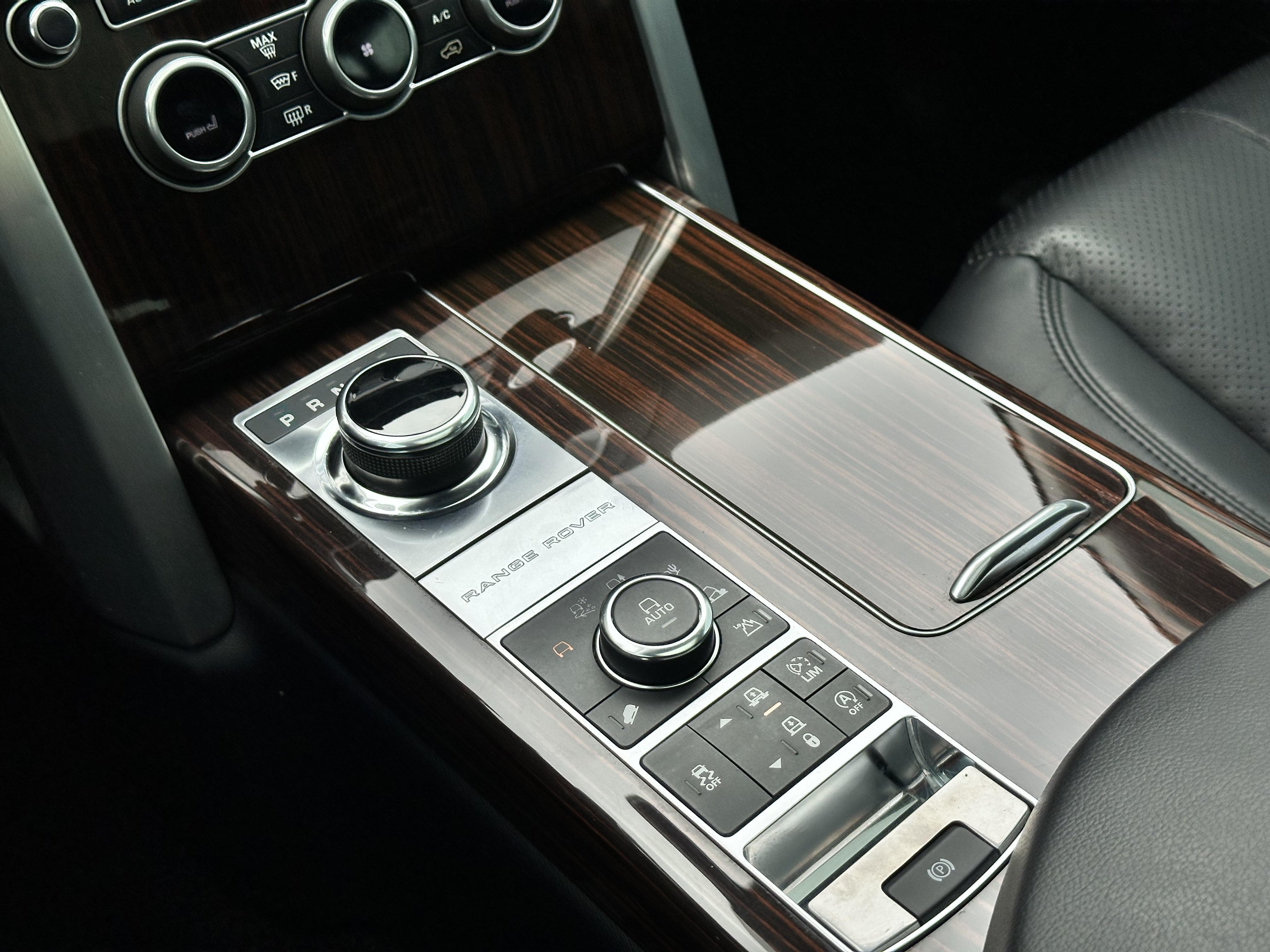 Land Rover Range Rover 2018 thumb 12