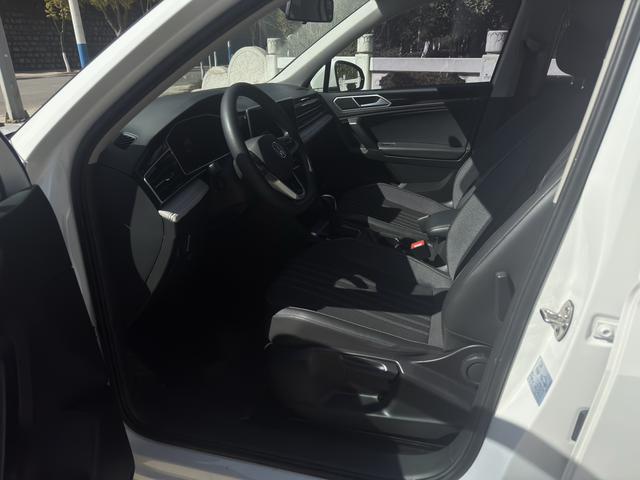 Volkswagen Tiguan 2022 thumb 3