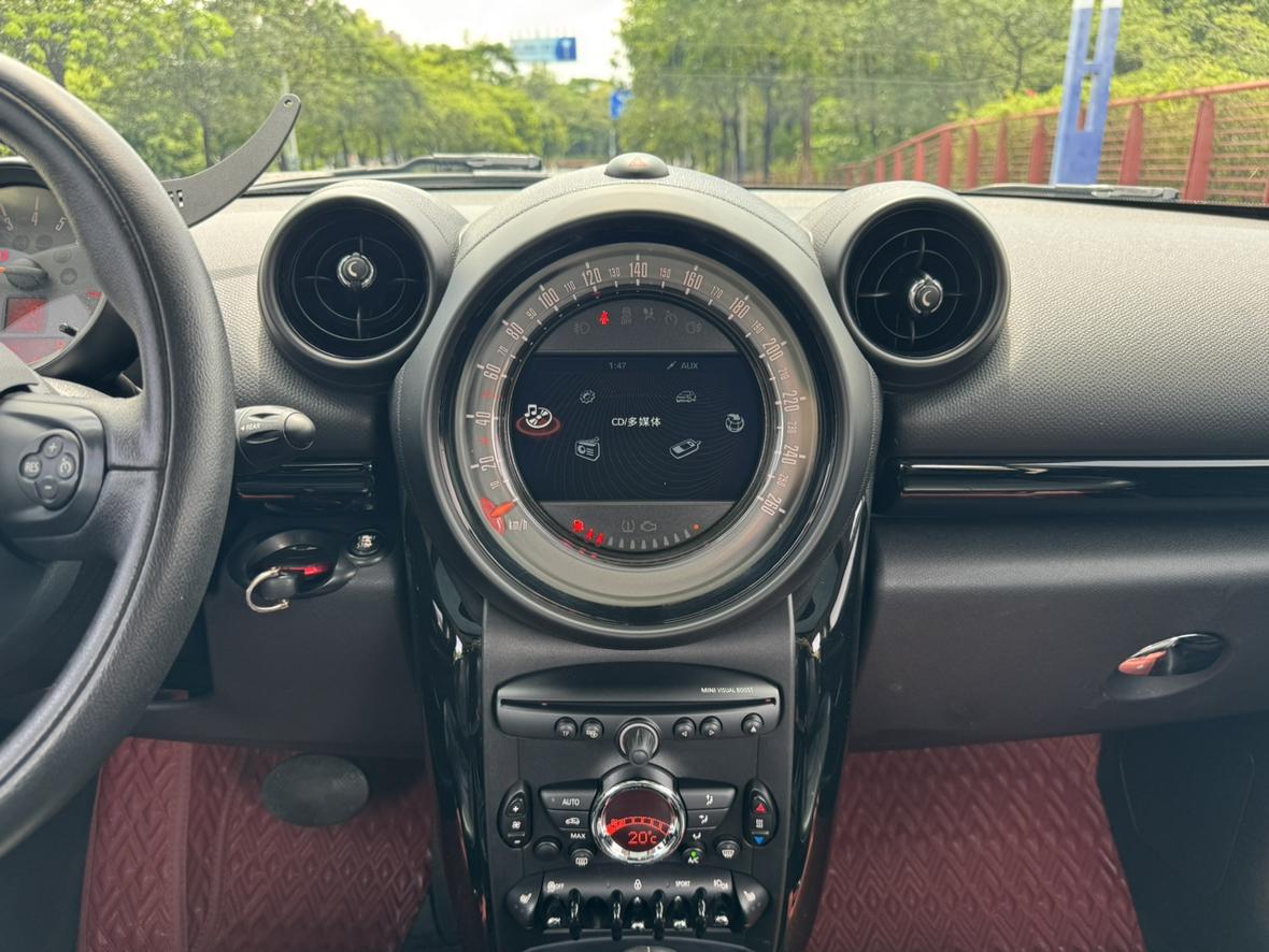 Mini Countryman 2015 thumb 9