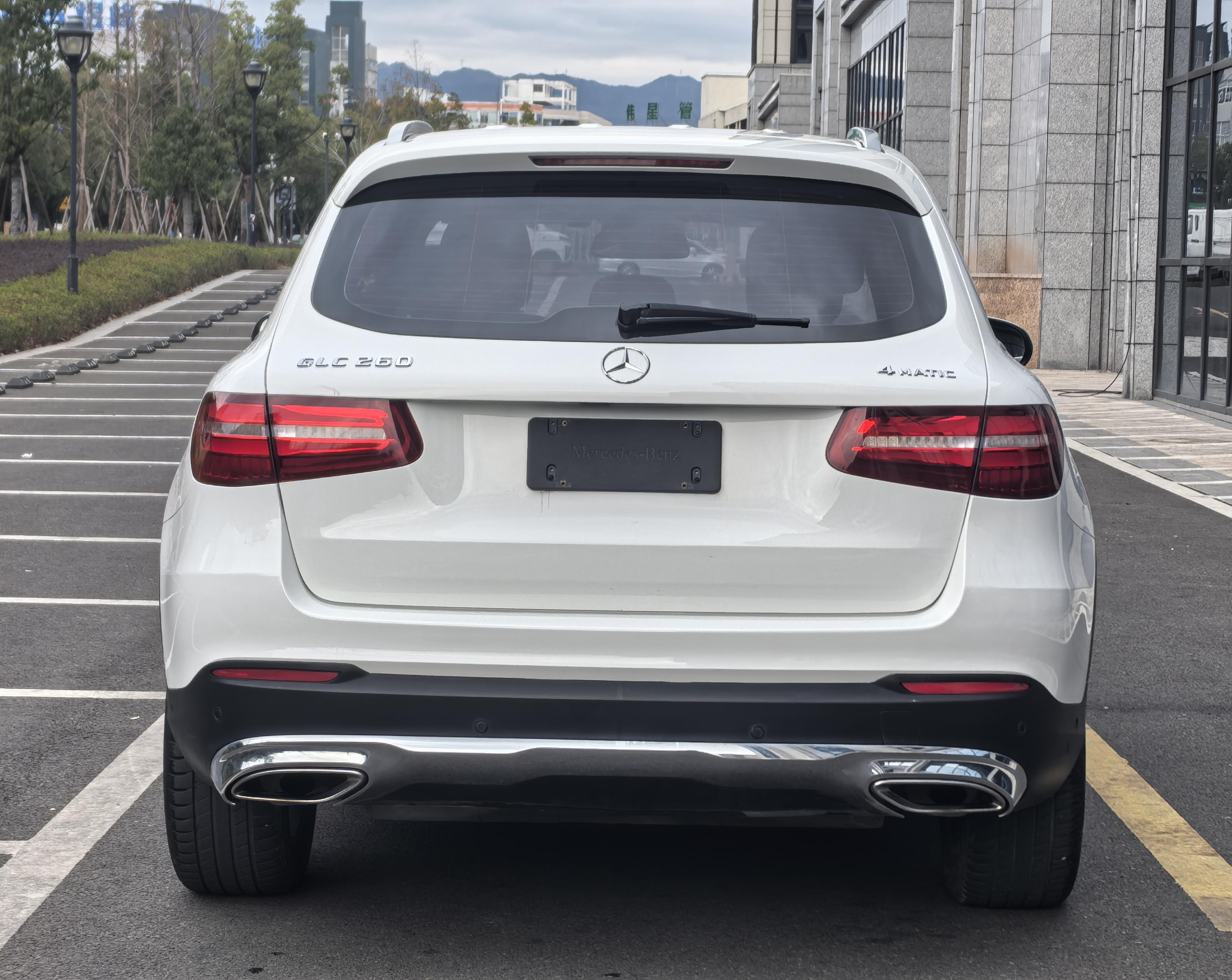 Mercedes-Benz GLC 2016 thumb 3