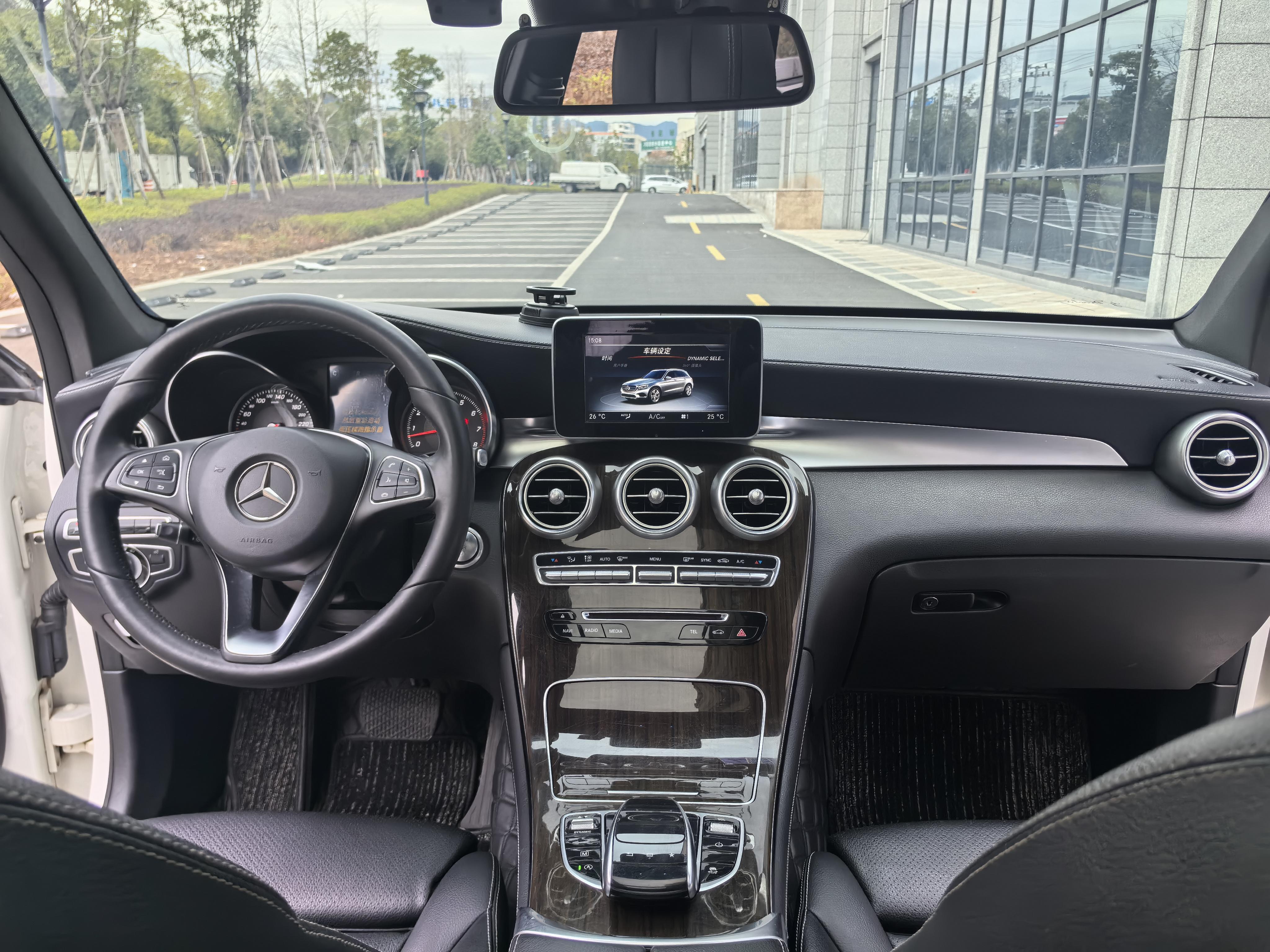 Mercedes-Benz GLC 2016 thumb 11