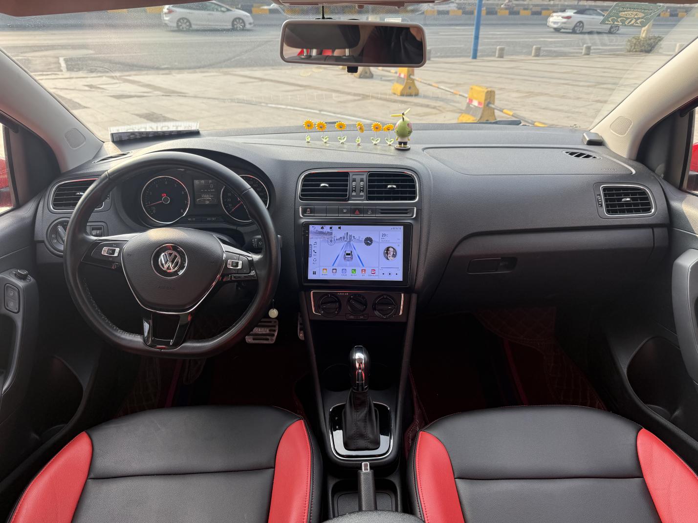 Volkswagen Polo 2018 thumb 5