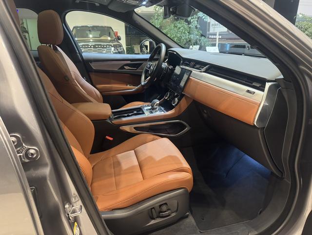 Jaguar F-Pace 2025 thumb 7