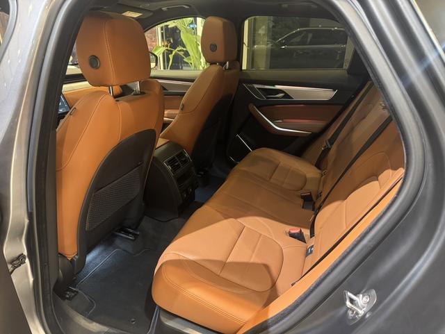 Jaguar F-Pace 2025 thumb 9
