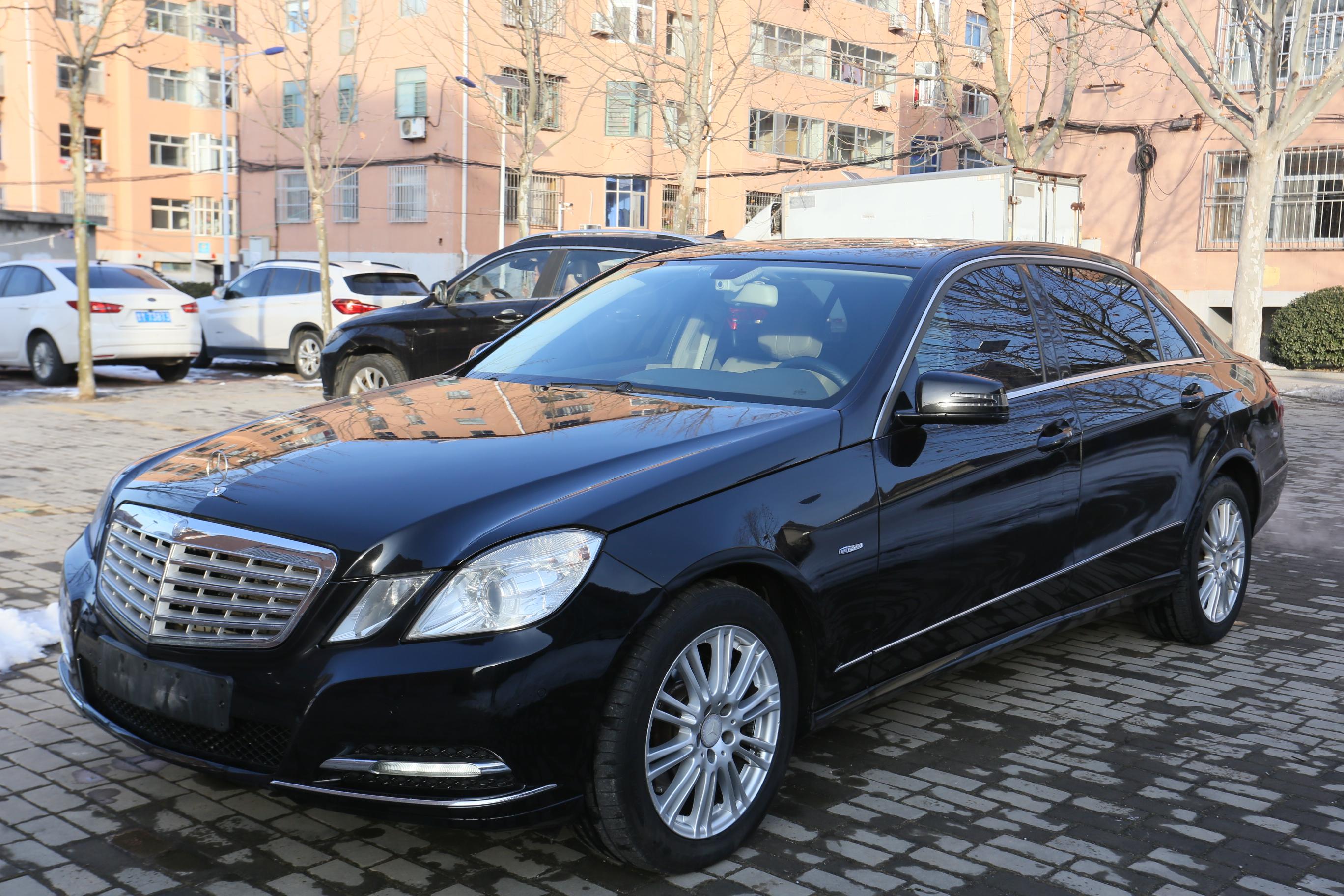 Mercedes-Benz E-Class 2012 thumb 10