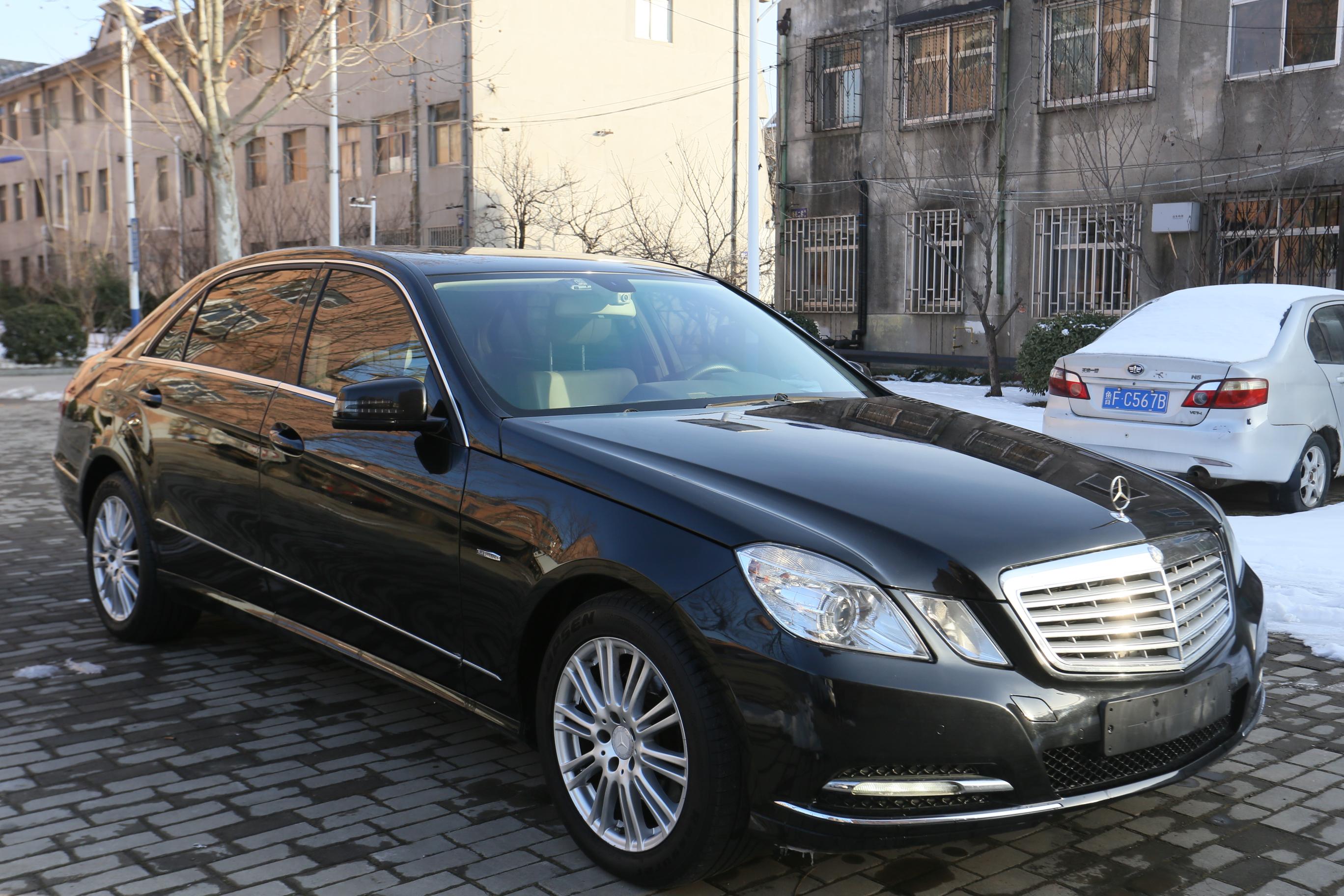 Mercedes-Benz E-Class 2012 thumb 12