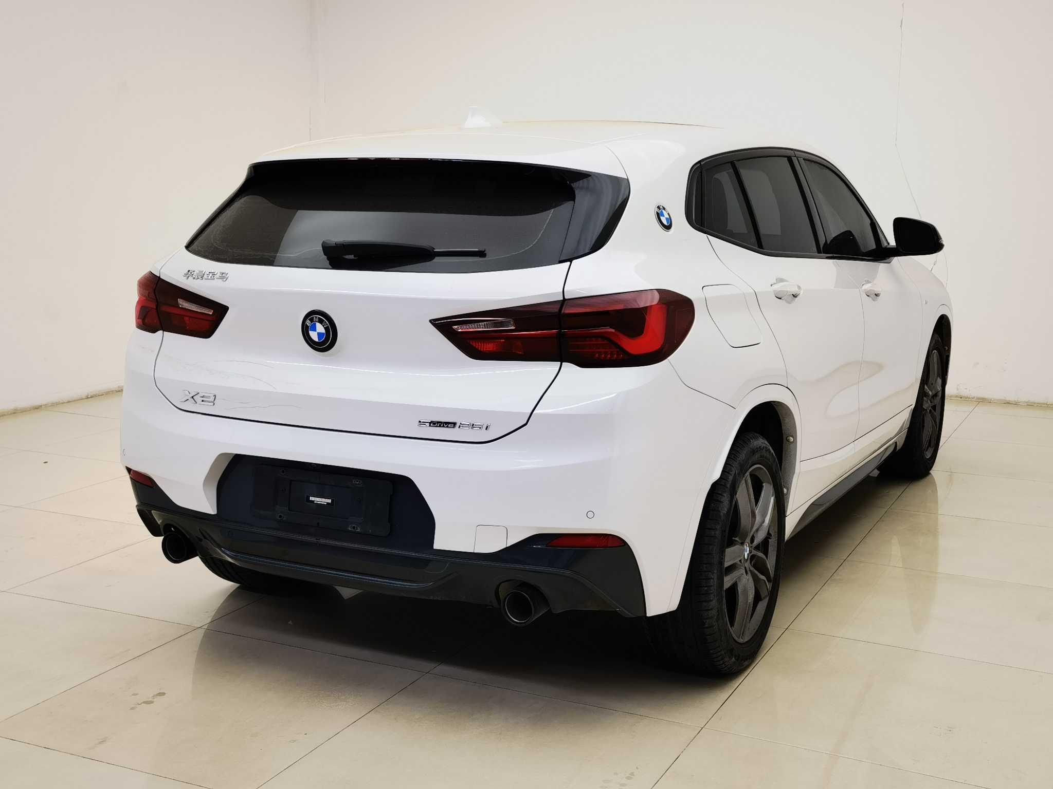 BMW X2 2023 thumb 4
