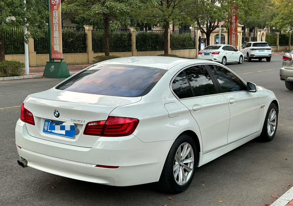 BMW 5 серии 2013 thumb 11