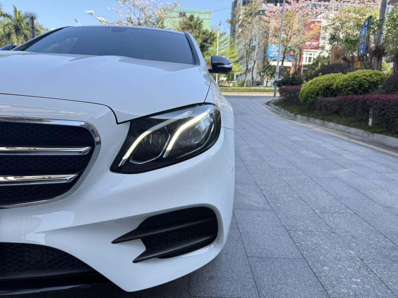 Mercedes-Benz E-Class 2018 thumb 6