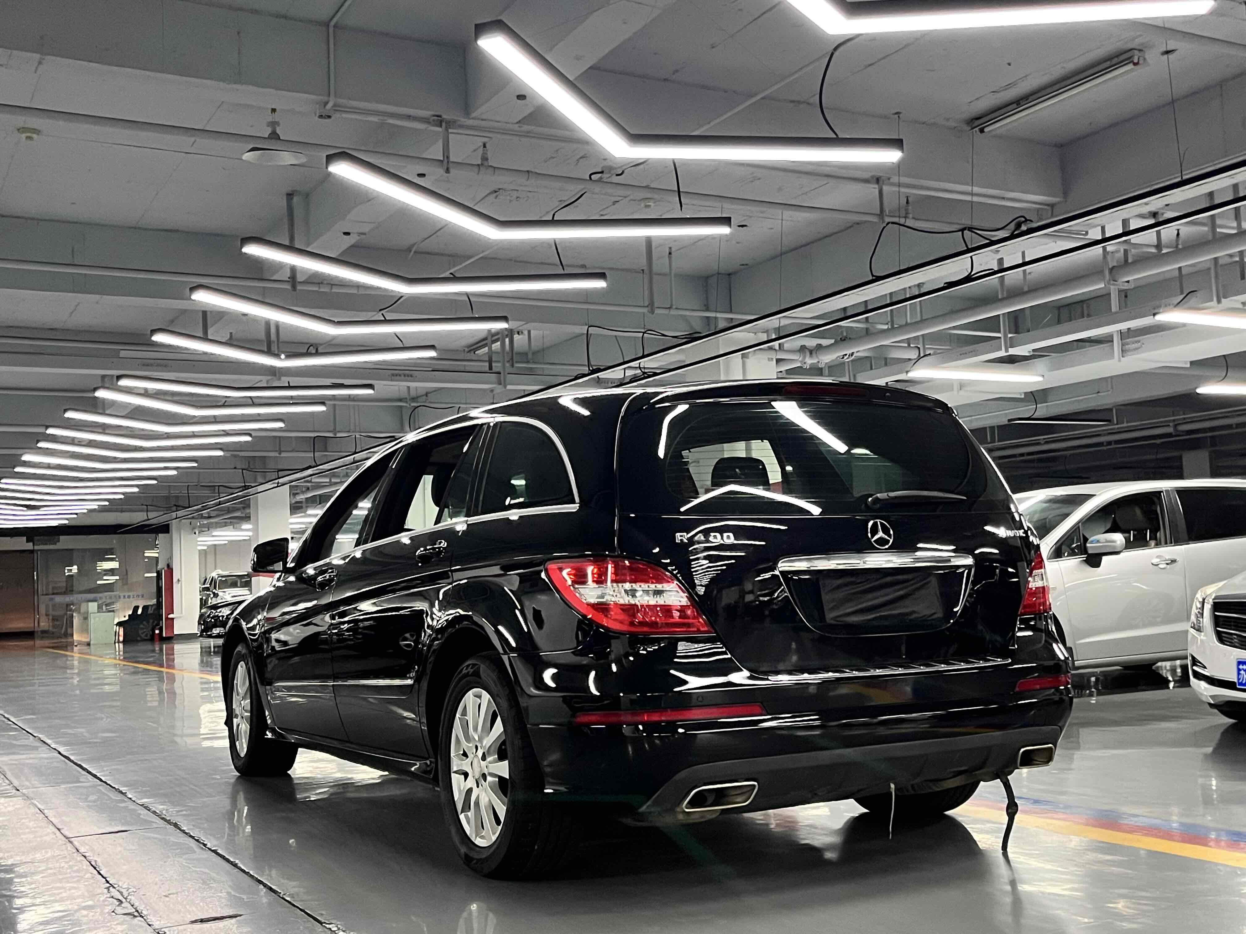 Mercedes-Benz R-Class 2016 thumb 2