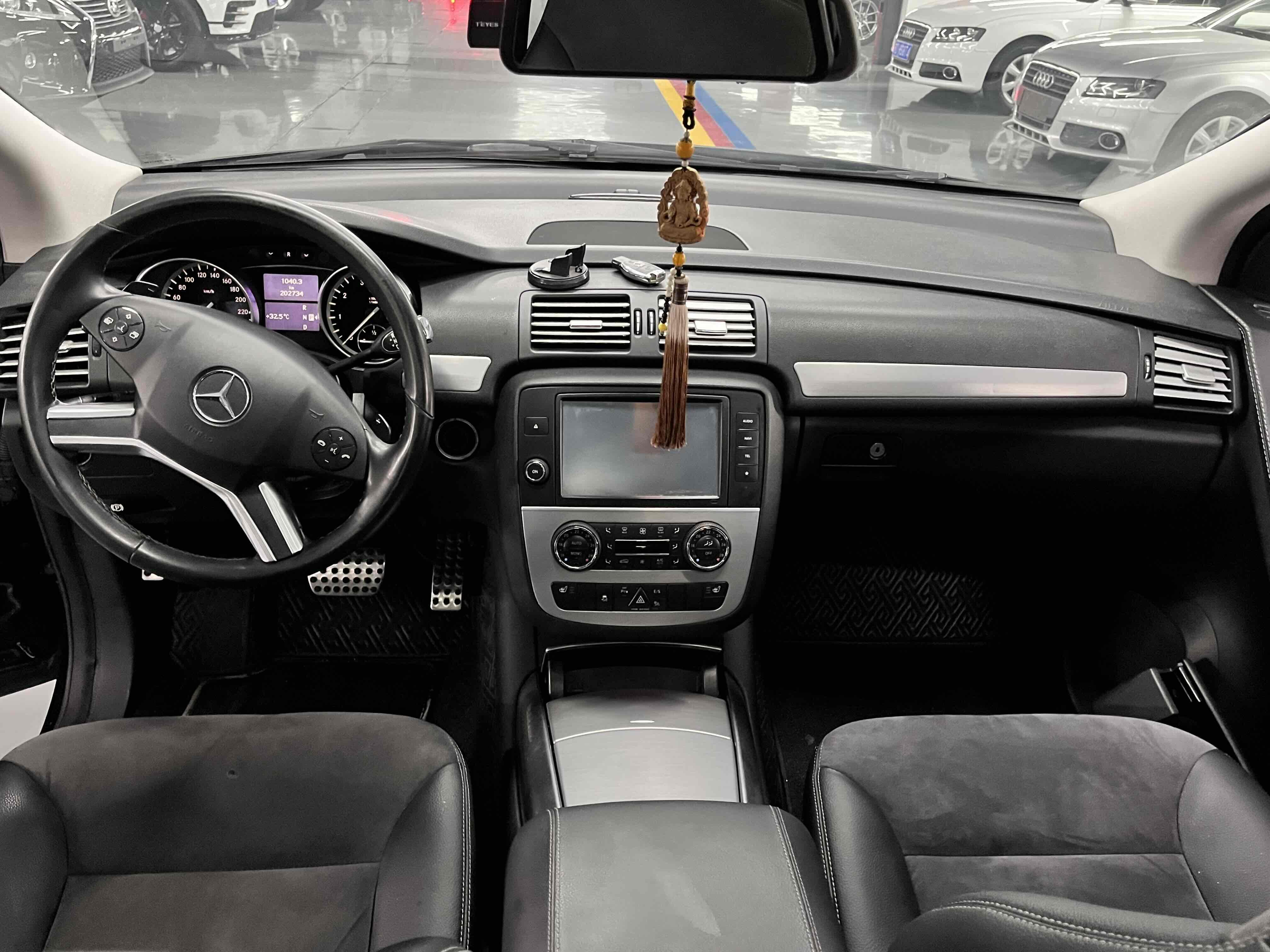 Mercedes-Benz R-Class 2016 thumb 5