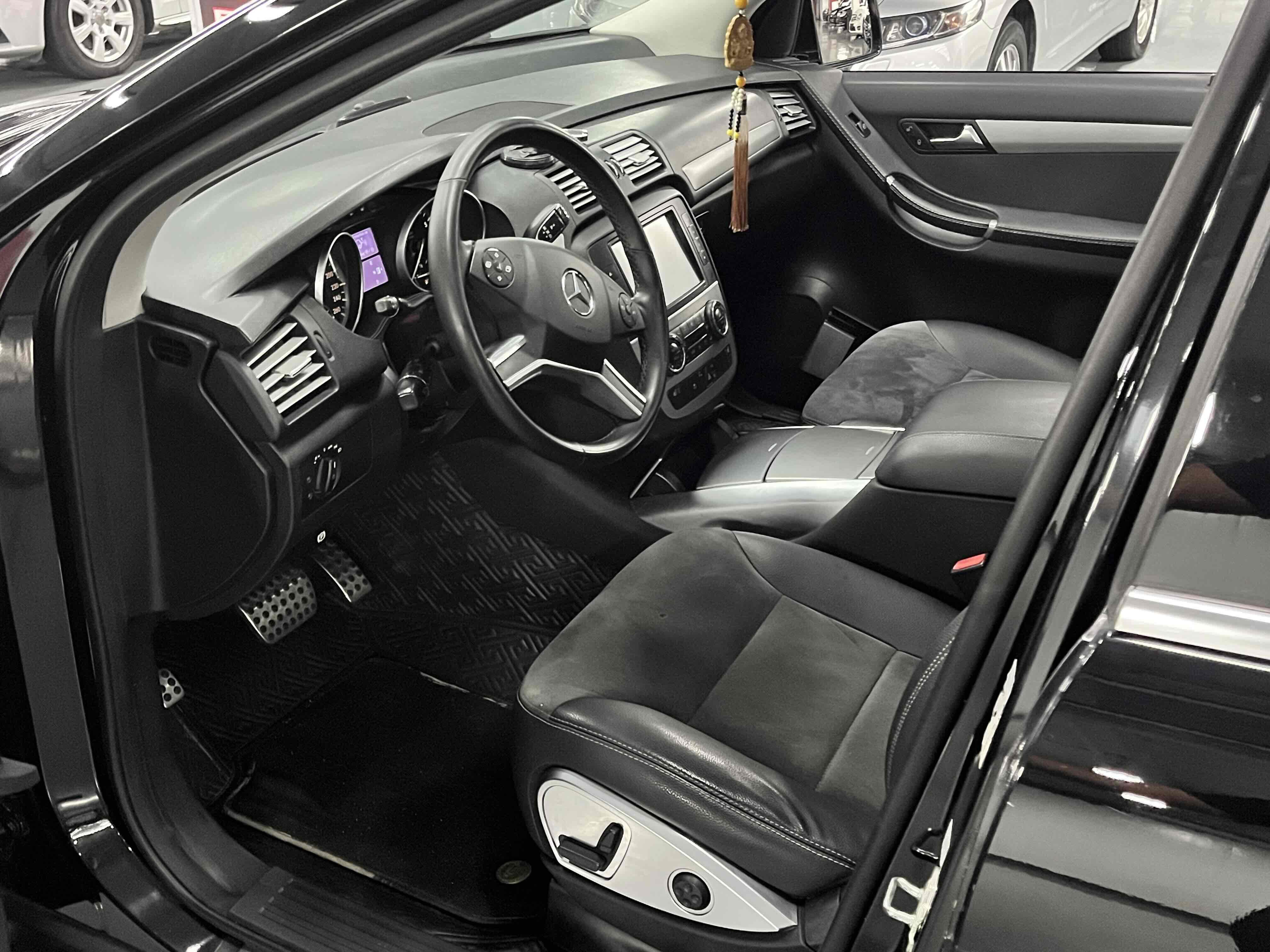 Mercedes-Benz R-Class 2016 thumb 6