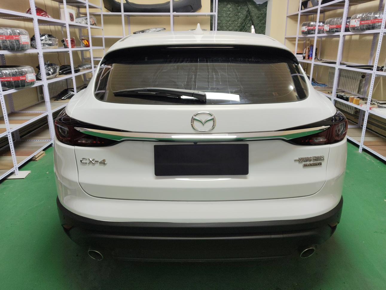 Mazda CX-4 2023 thumb 3
