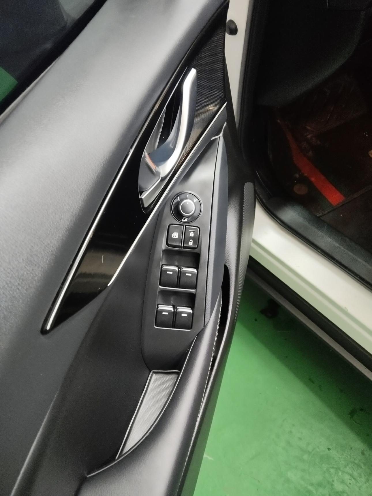 Mazda CX-4 2023 thumb 6