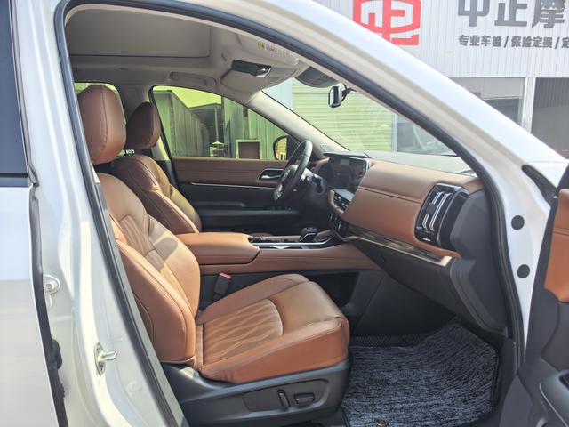 Nissan Pathfinder 2024 thumb 6