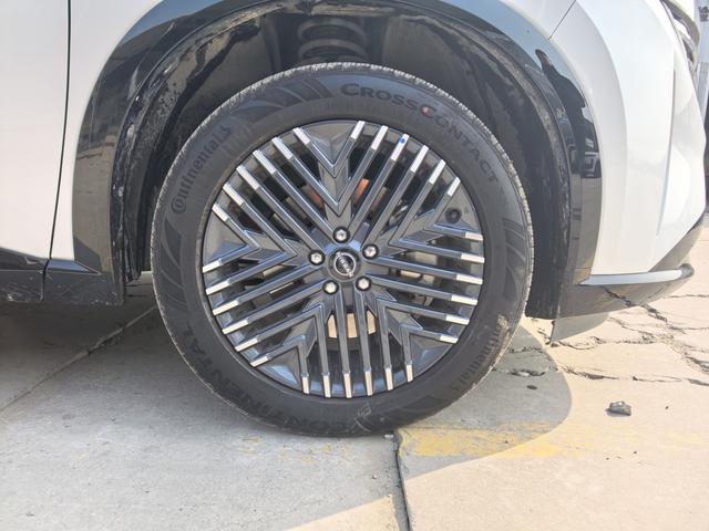 Nissan Pathfinder 2024 thumb 8