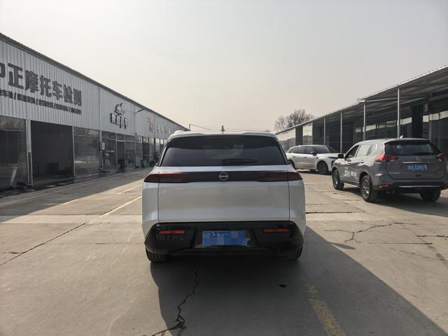 Nissan Pathfinder 2024 thumb 10
