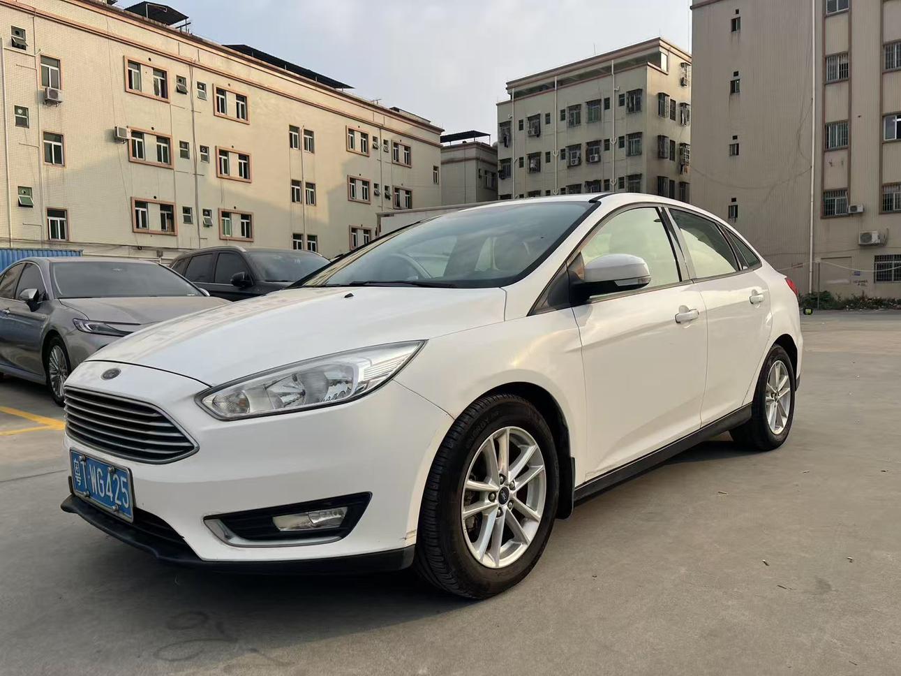 Ford Focus ST 2015 thumb 8