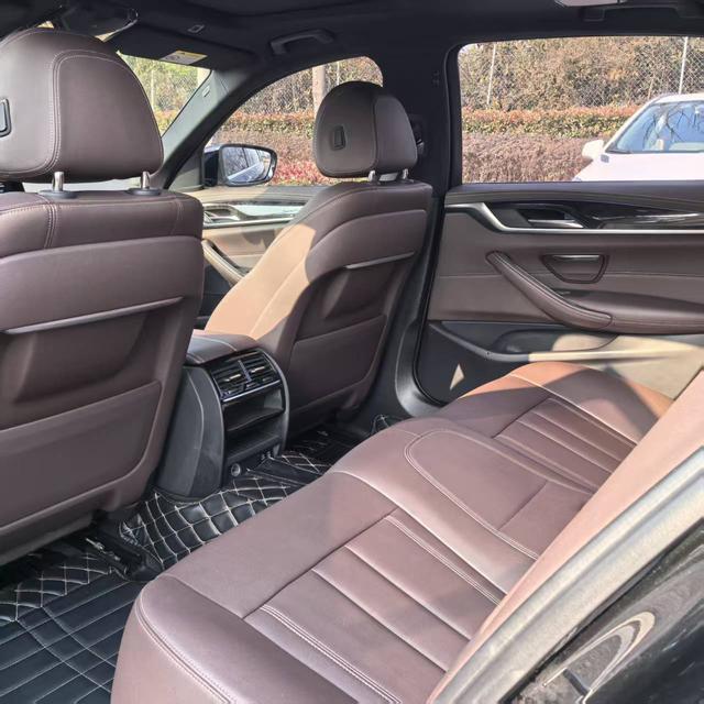 BMW 5 серии 2020 thumb 3