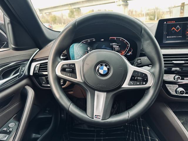 BMW 5 серии 2020 thumb 12