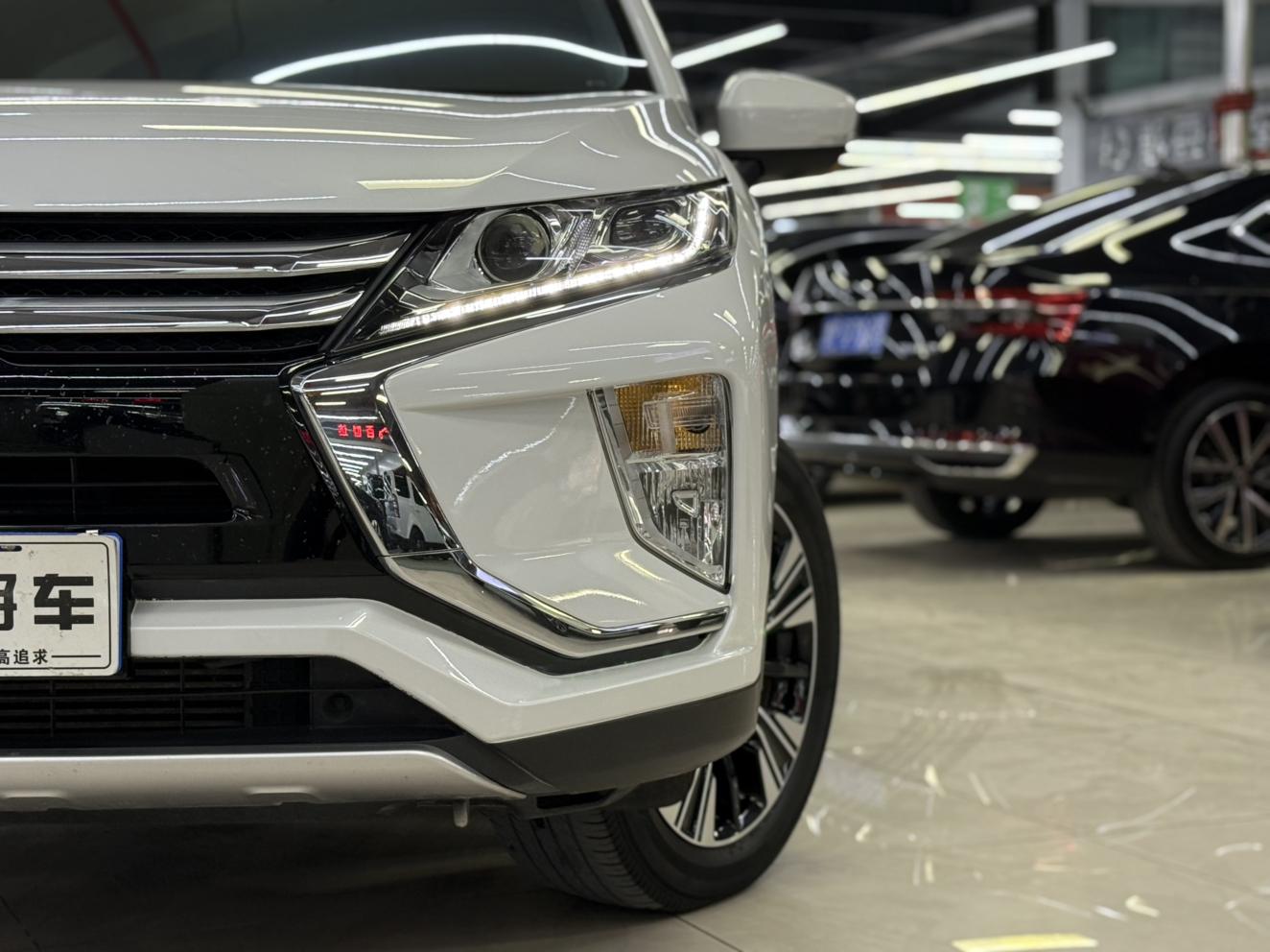 Mitsubishi Yi Ge 2022 thumb 3