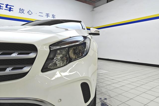Mercedes-Benz GLA 2018 thumb 2