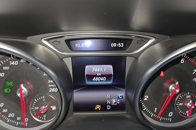 Mercedes-Benz GLA 2018 thumb 11