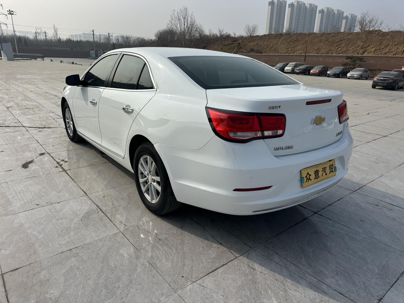 Chevrolet Malibu 2019 thumb 2