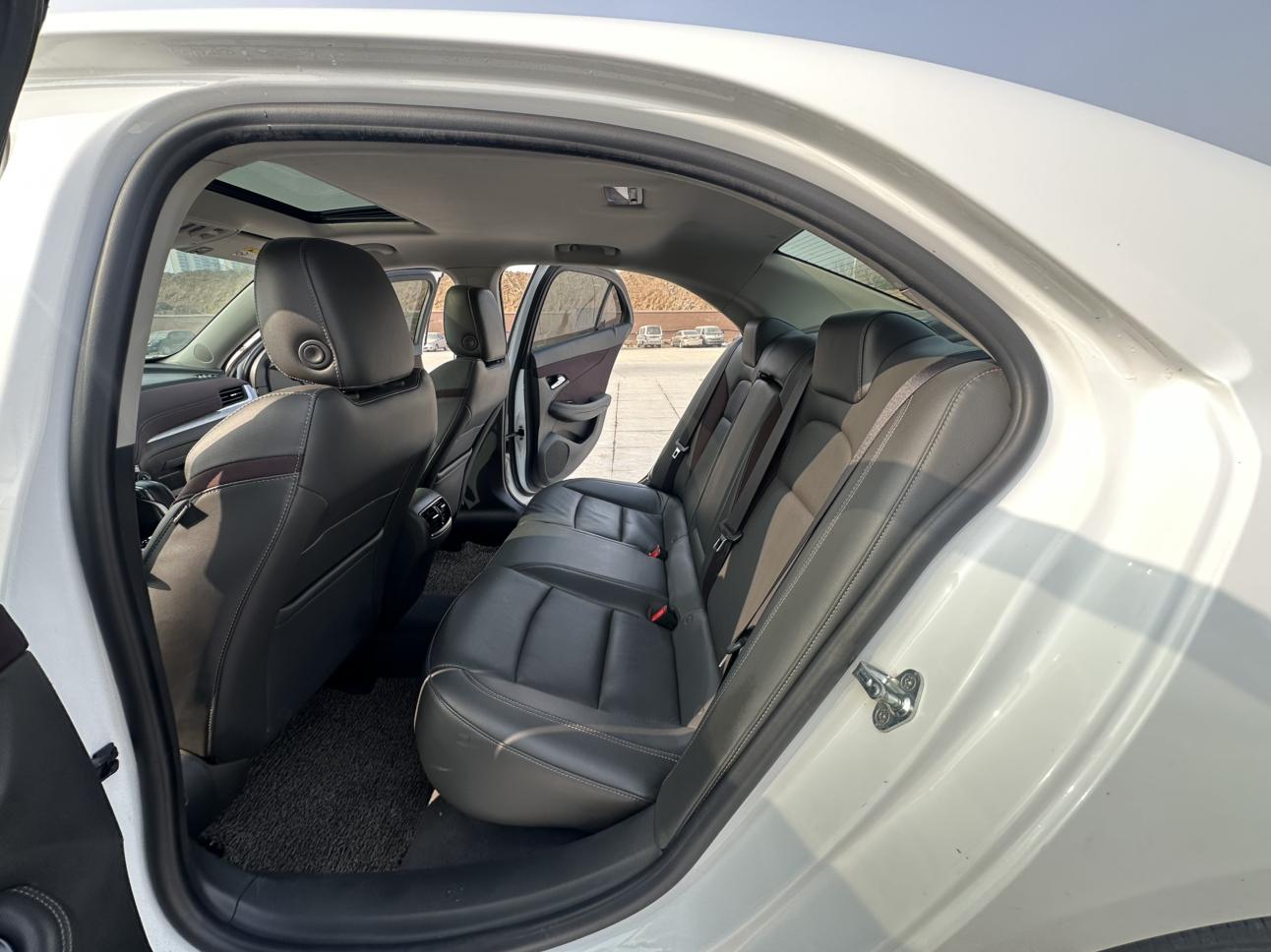 Chevrolet Malibu 2019 thumb 8