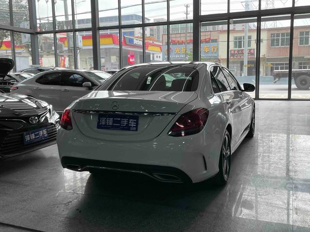 Mercedes-Benz C-Class 2019 thumb 3