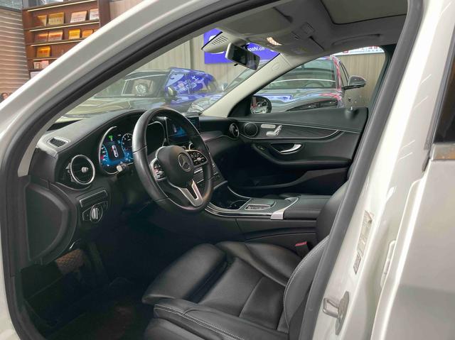 Mercedes-Benz C-Class 2019 thumb 4