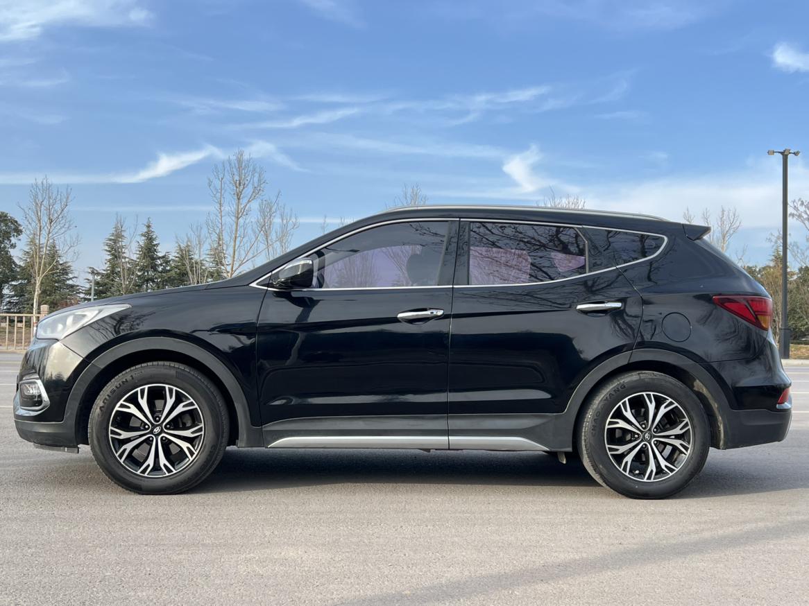 Hyundai Santa Fe 2017 thumb 2