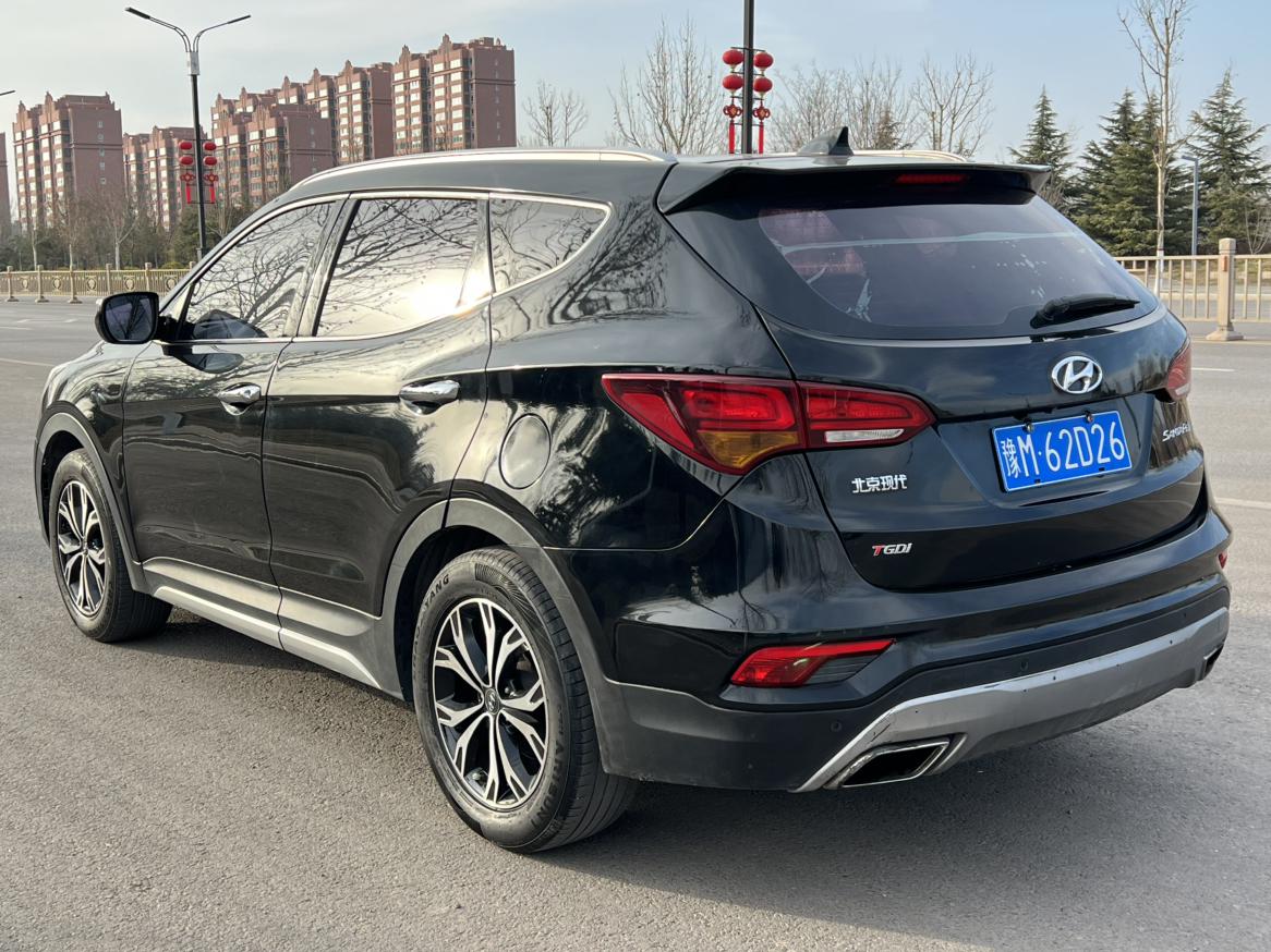 Hyundai Santa Fe 2017 thumb 3