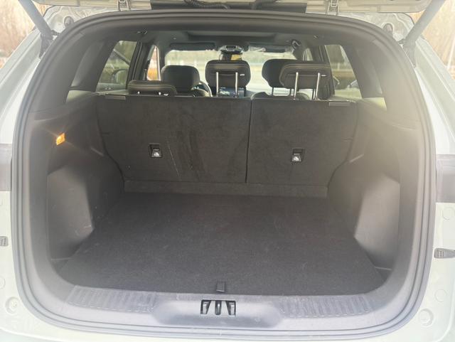 Ford PHEV 2025 thumb 9