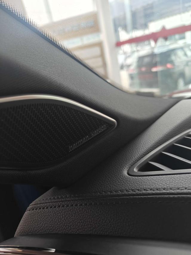 Volkswagen Tiguan 2024 thumb 3