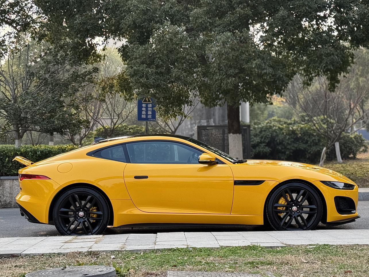 Jaguar F-Type 2020 thumb 3