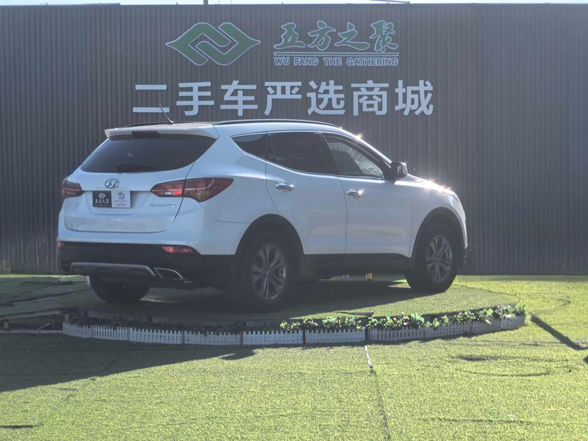 Hyundai Santa Fe 2014 thumb 5