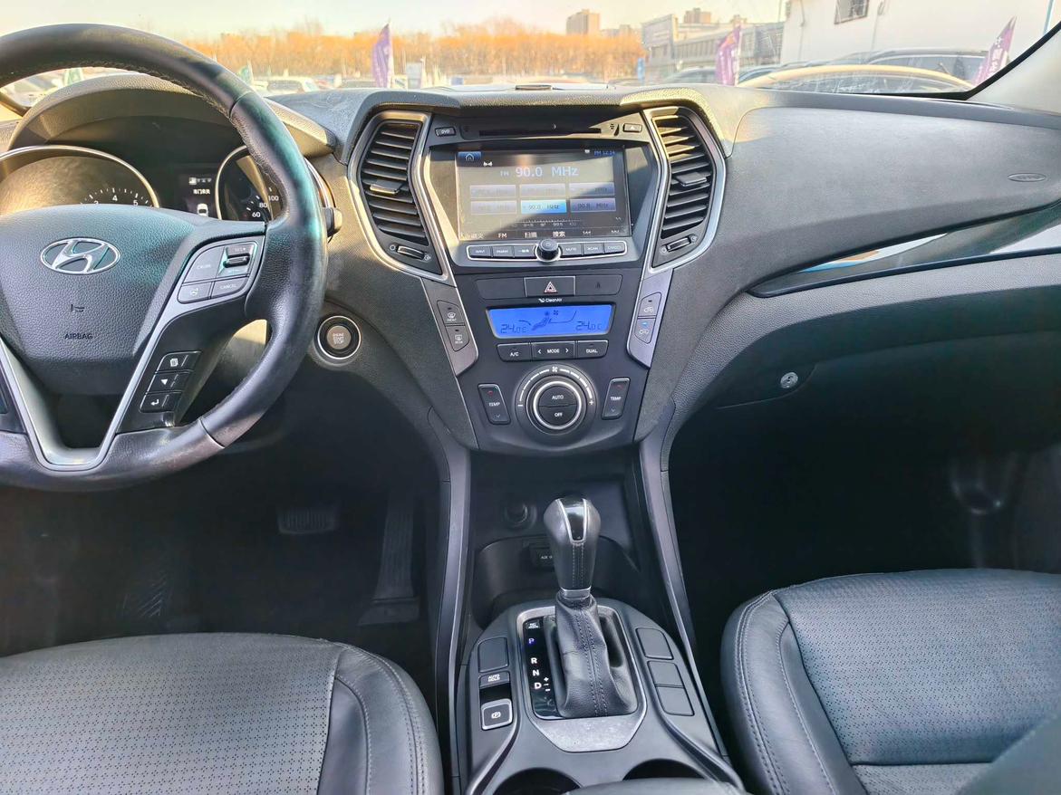 Hyundai Santa Fe 2014 thumb 9