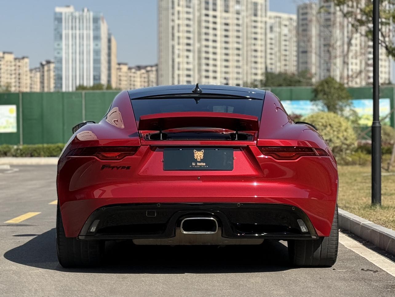 Jaguar F-Type 2023 thumb 3