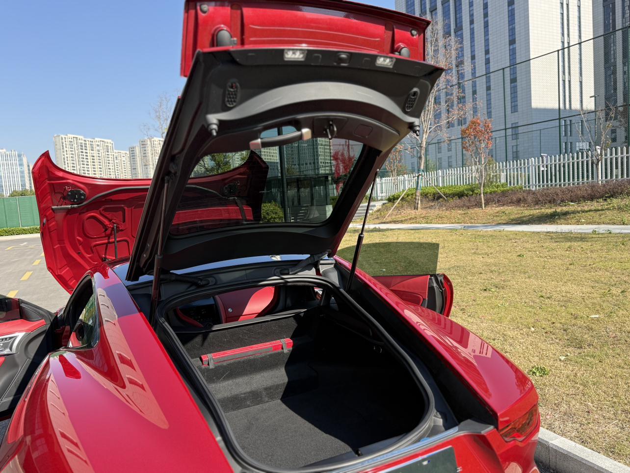 Jaguar F-Type 2023 thumb 11