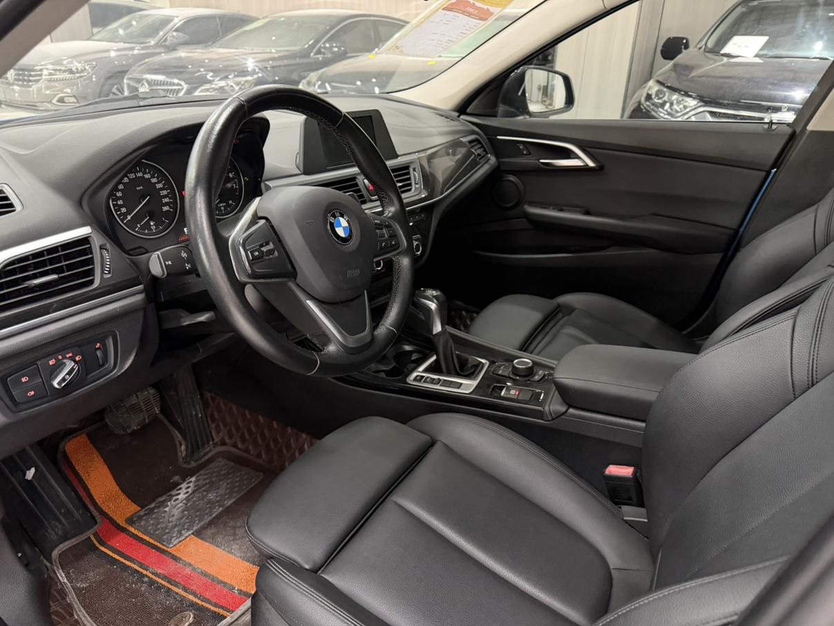 BMW 1 серии 2017 thumb 6