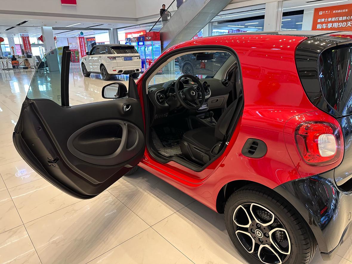 Smart Fortwo 2019 thumb 10