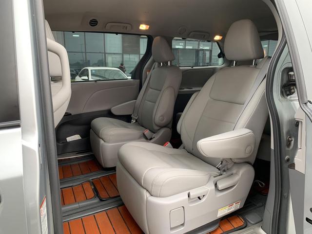 Toyota Sienna 2019 thumb 10