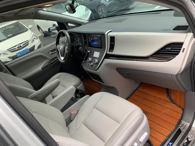Toyota Sienna 2019 thumb 12