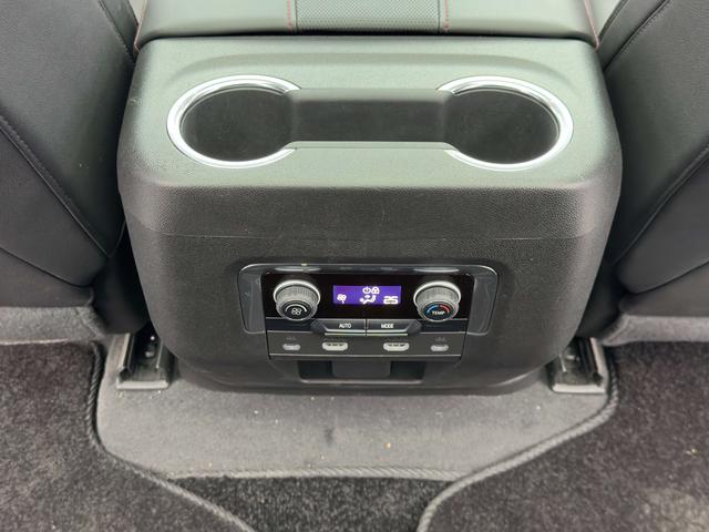 Chevrolet Suburban 2022 thumb 9