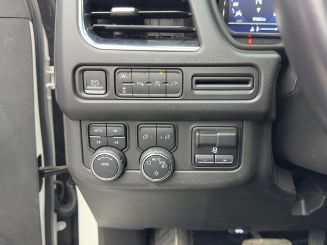 Chevrolet Suburban 2022 thumb 12