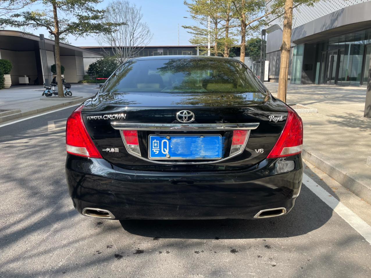 Toyota Crown 2010 thumb 4